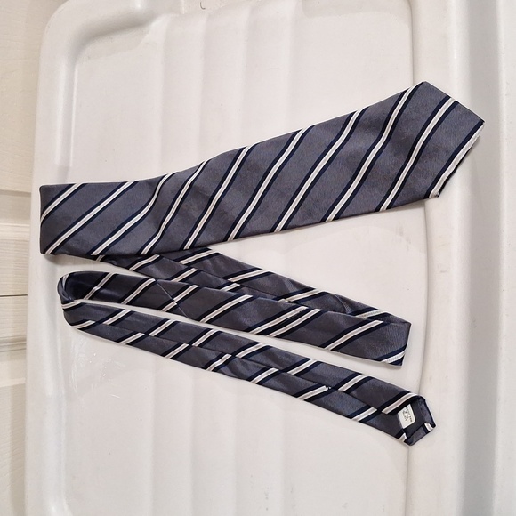 Vintage Arnie 100% silk necktie - gray silver w stripes - Picture 2 of 6